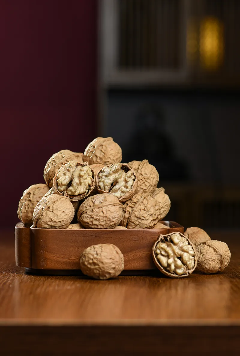 Organic China walnuts in shell